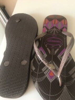 NEW - Havaianes Flip Flops